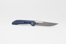Load image into Gallery viewer, blue front flipper knife smoke mini boos blades
